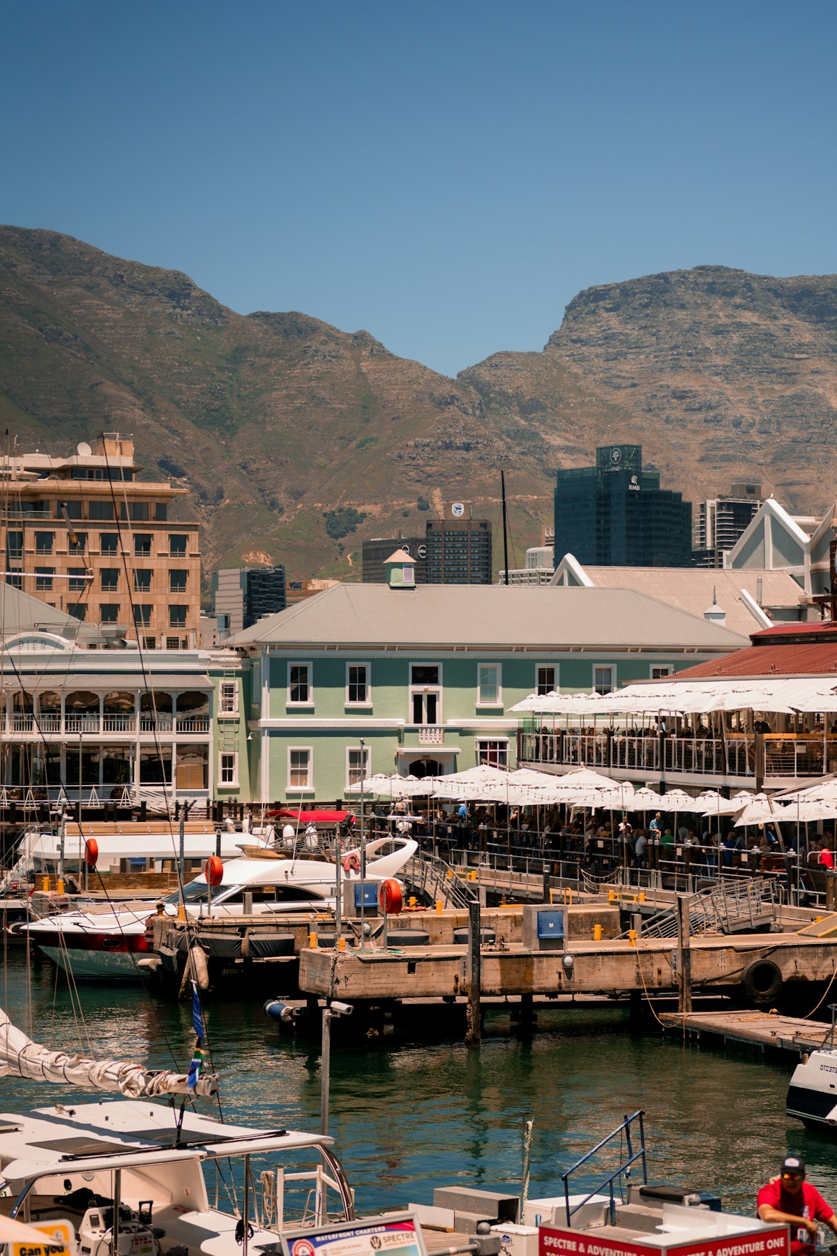 V&A Waterfront marina with restaurants and Table Mountain, Cape Town, South Africa